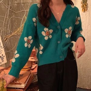 Daisy flower cardigan V neck